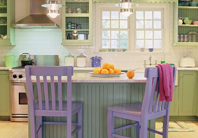 a happy kitchen in the Maine Cottage style